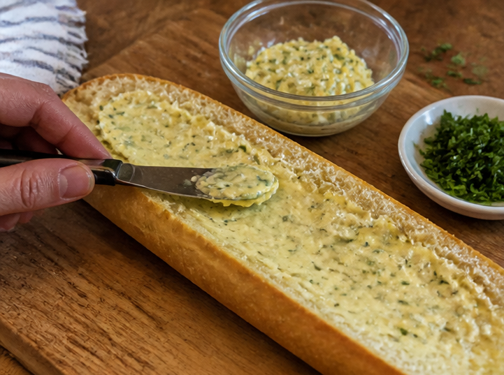 Easy Homemade Garlic Bread